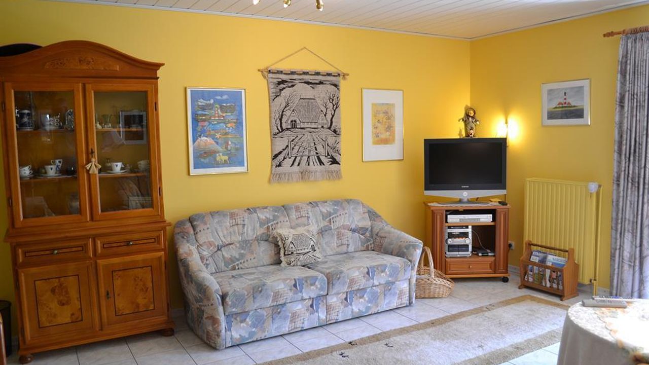 Wohnzimmer mit zweiter Couch Wohnzimmer mit zweiter Couch